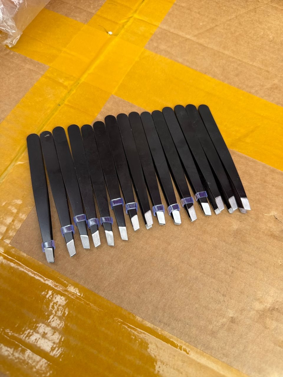 Tweezers