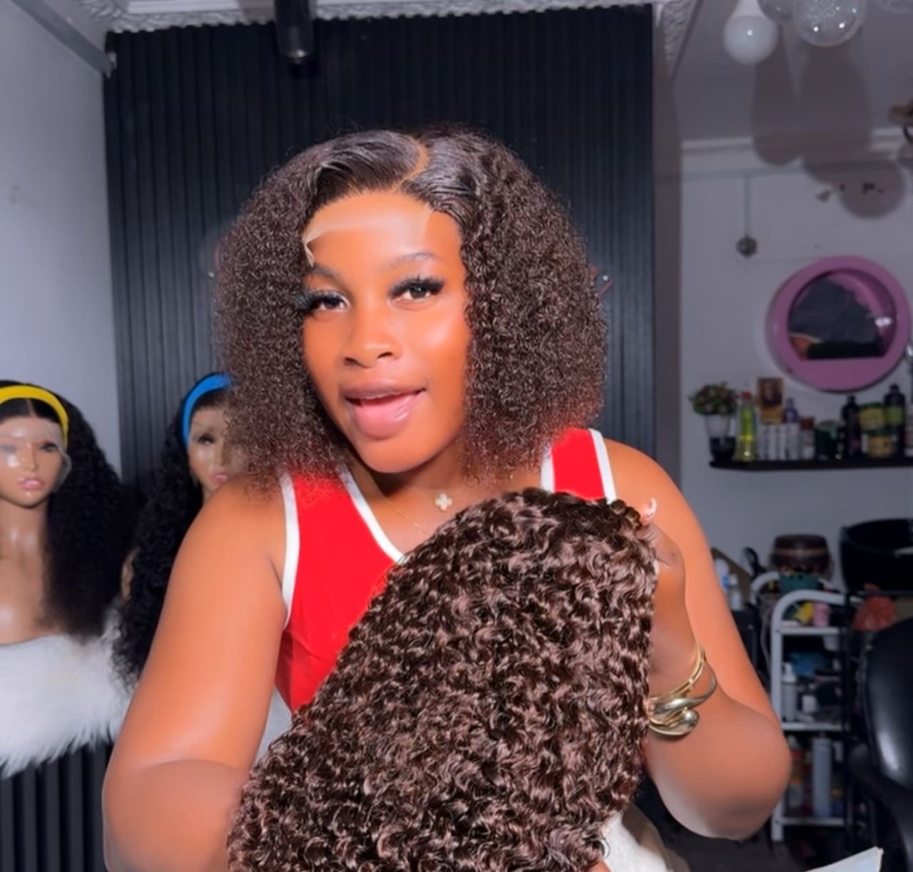 Closure Brown Wet Curls