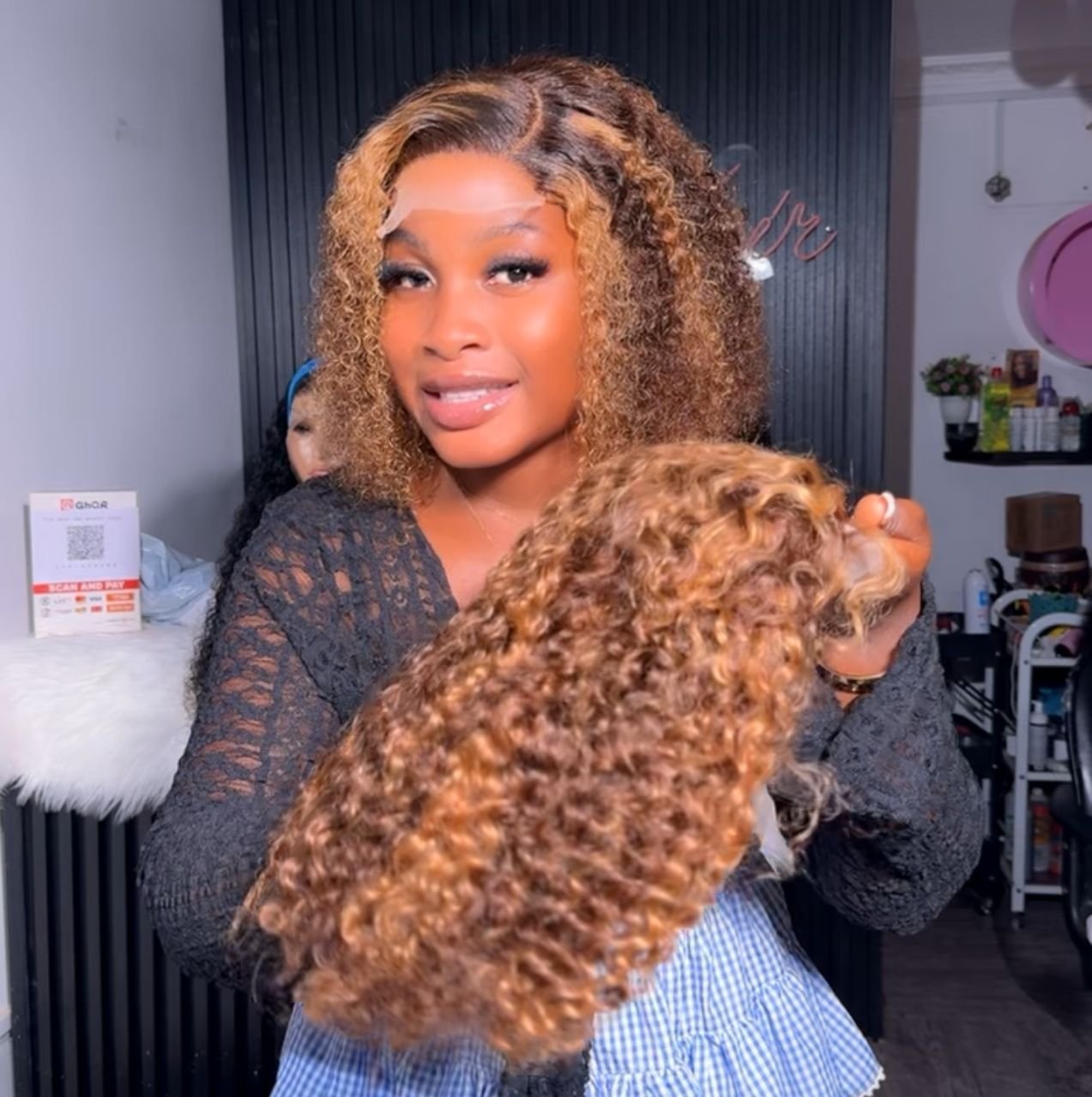 Closure Highlight wet curls